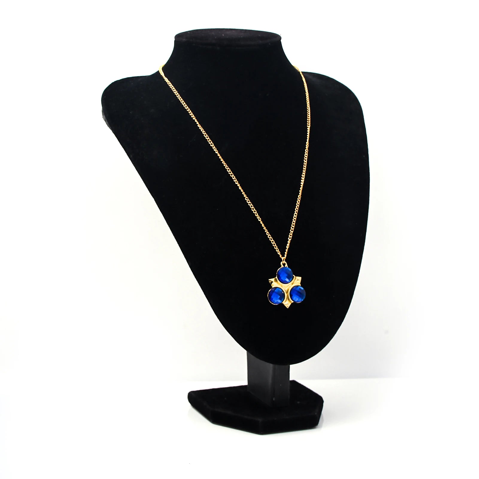 Breath Of The Wild Sapphire Necklace
